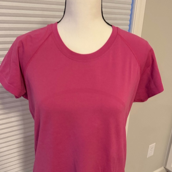 lululemon athletica Swiftly hot Pink Short Sleeve Tee - Picture 3 of 6